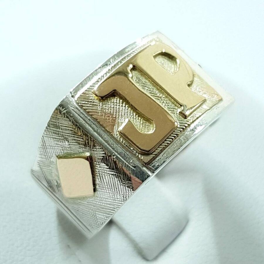 Anillo de iniciales plata y oro 10x14