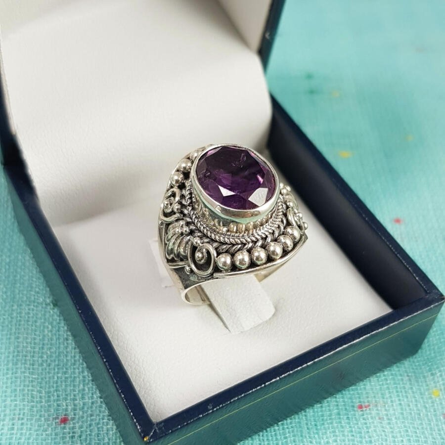 Anillo en plata 925 con Amatista