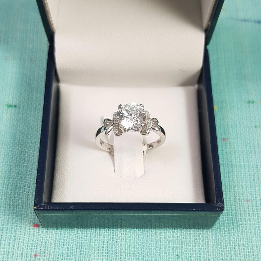 Anillo en plata 925 con Zirconia - Moños