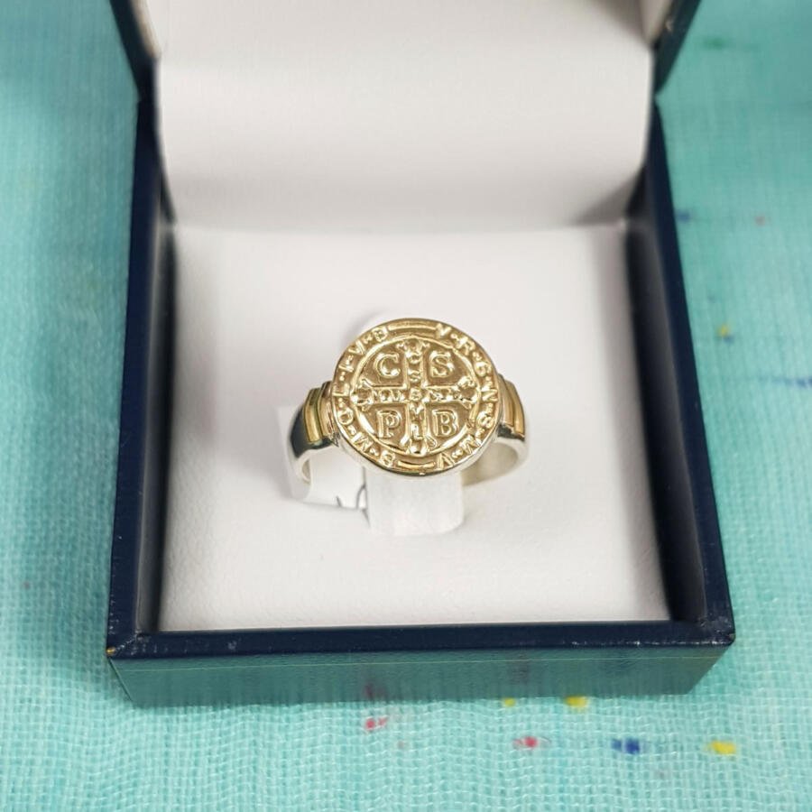 Anillo en plata y oro - San Benito