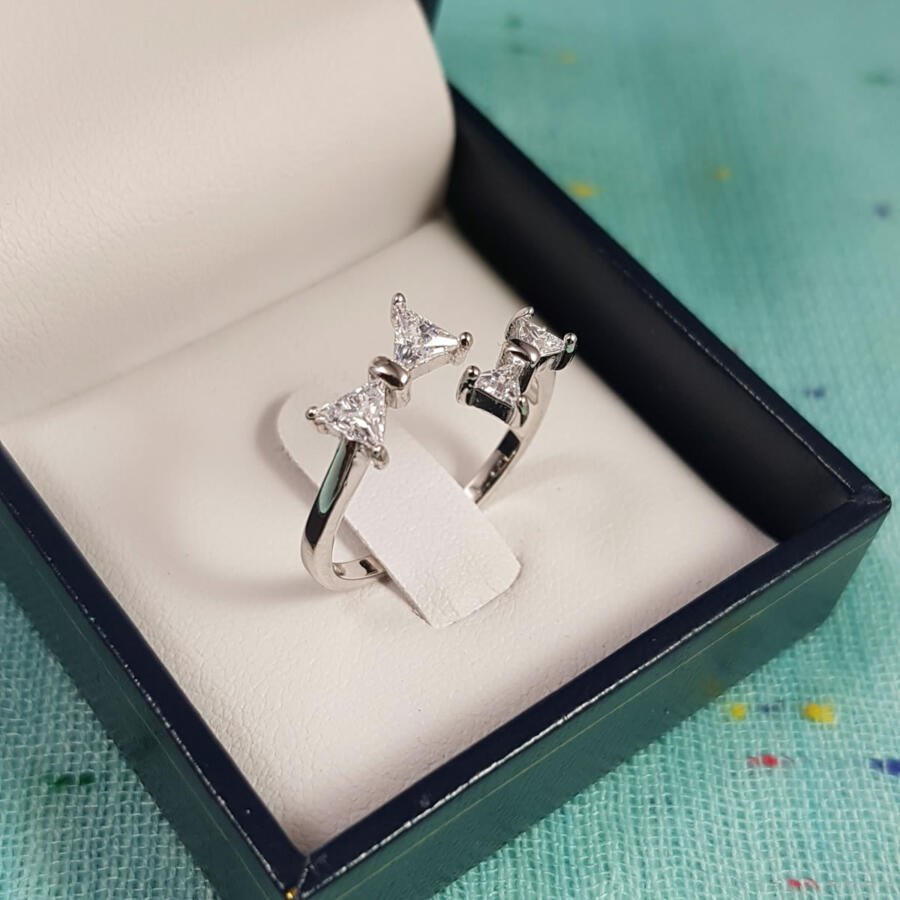Anillo en plata 925 con Zirconias - Moños