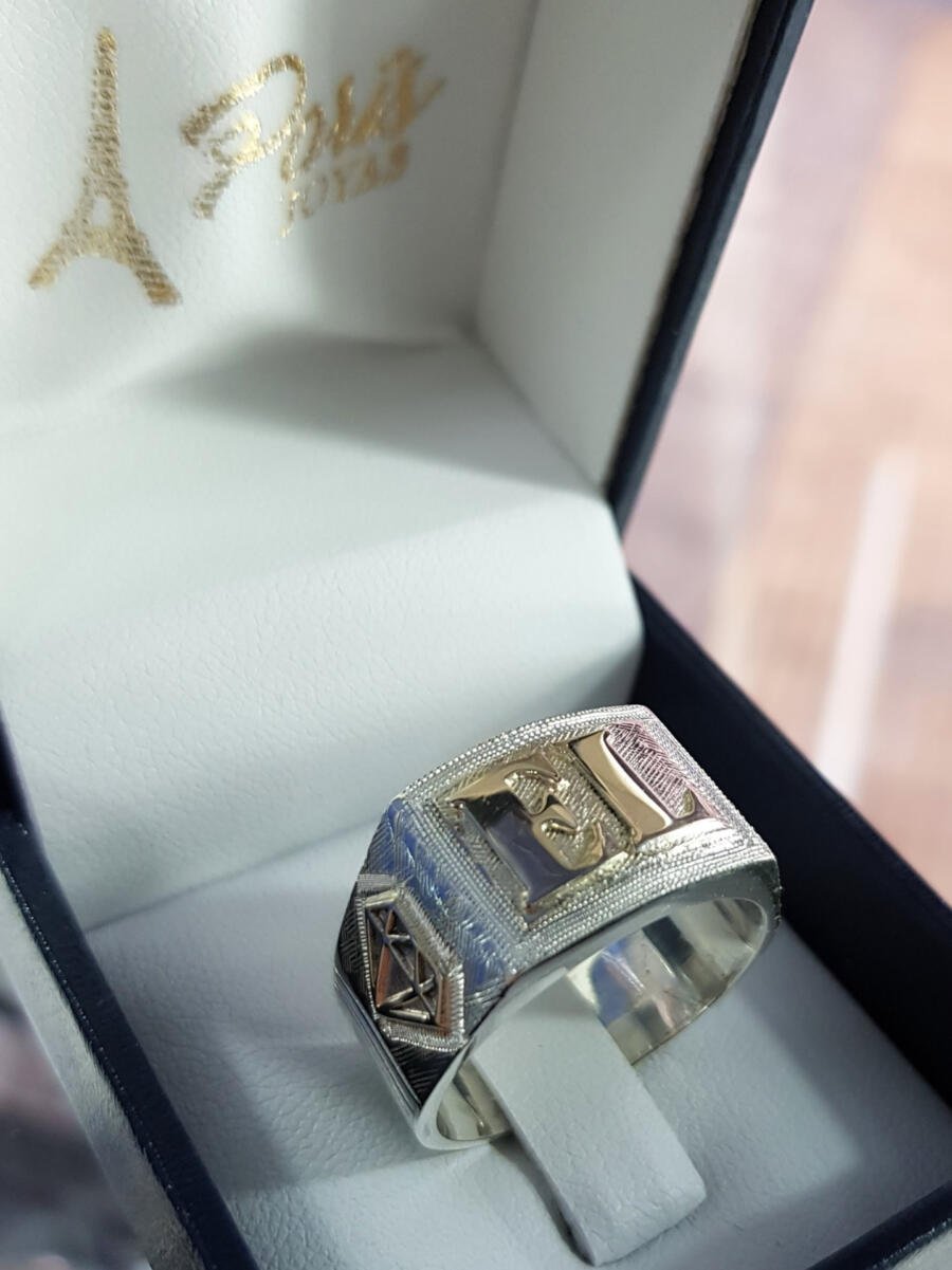 Anillo sello ‘Iniciales Eternas’ — Classic, Premium & Royal - Imagen 5