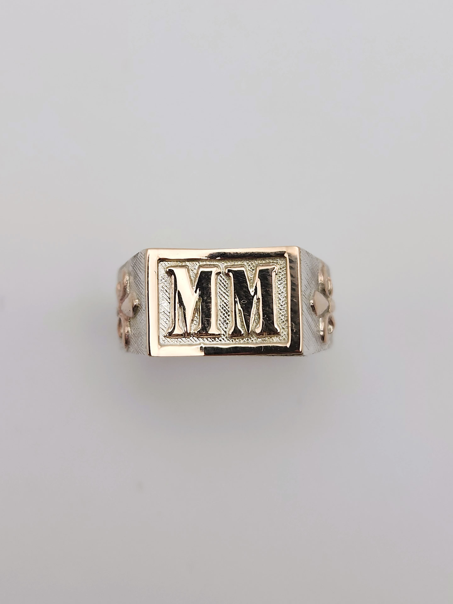 Anillo sello ‘Iniciales Eternas’ — Classic, Premium & Royal - Imagen 3