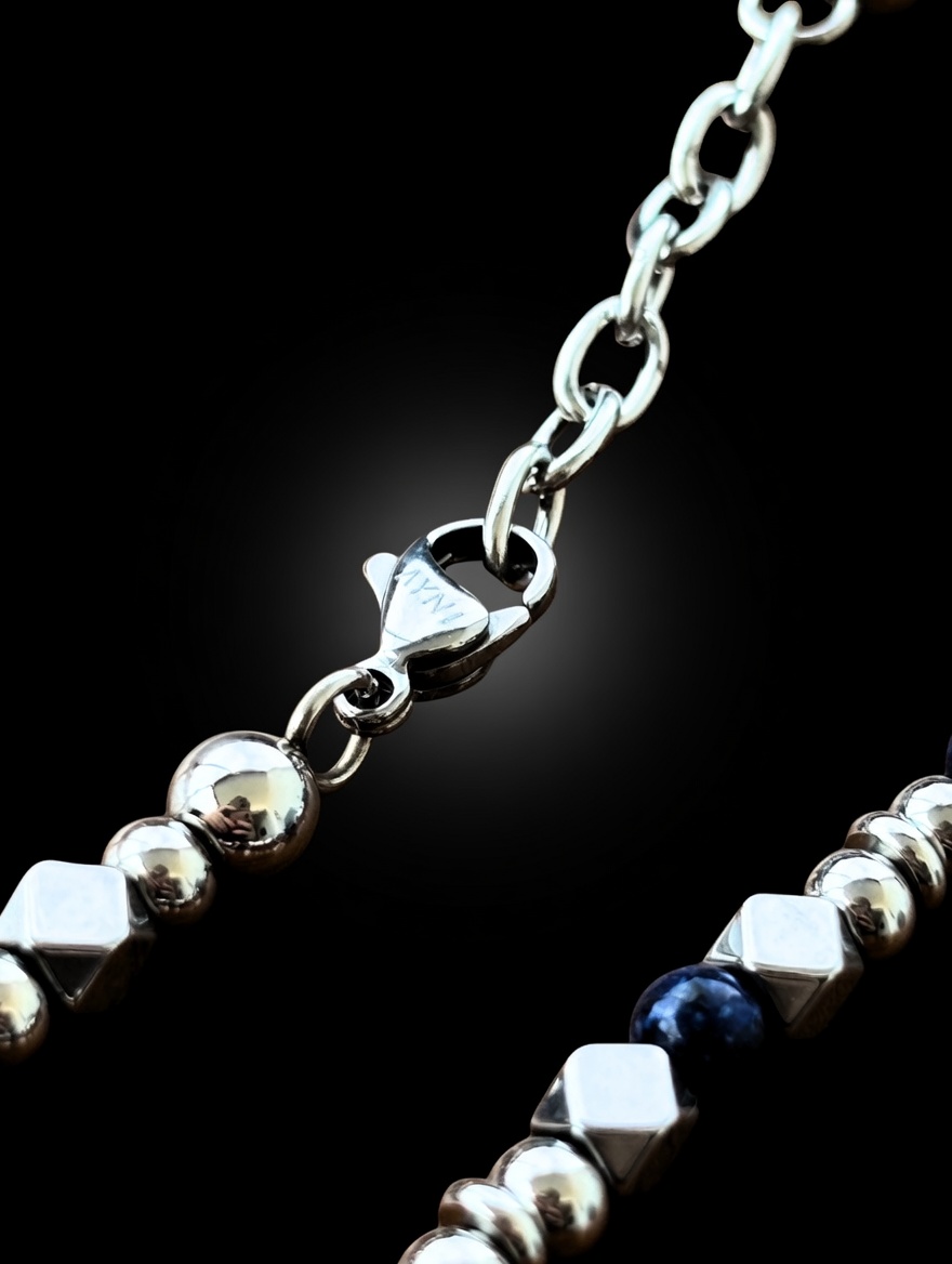 Pulsera AYNI de piedras azules y acero